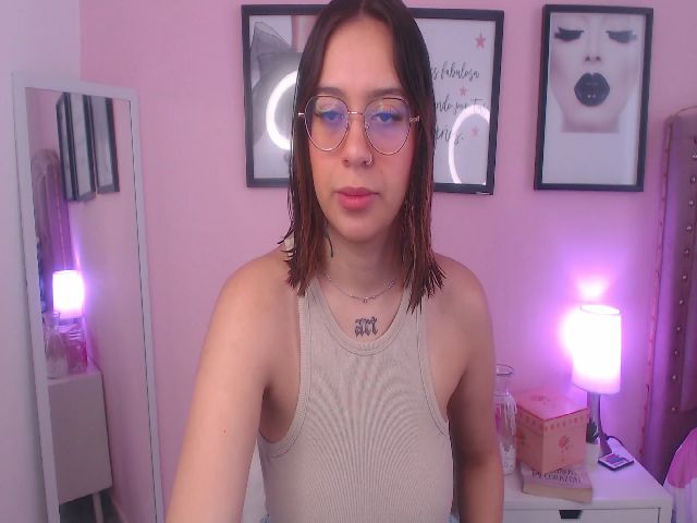 Live sex webcam photo for SamPuckett #271475821