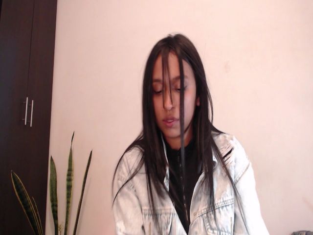 Live sex webcam photo for Karim_lee #271469472