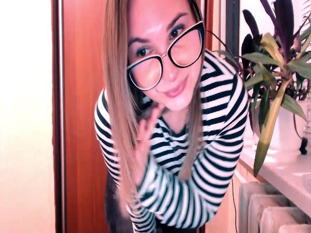 Live sex webcam photo for Kay_Lo #271478378