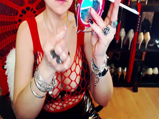 Live sex webcam photo for MILFMistress #271469522