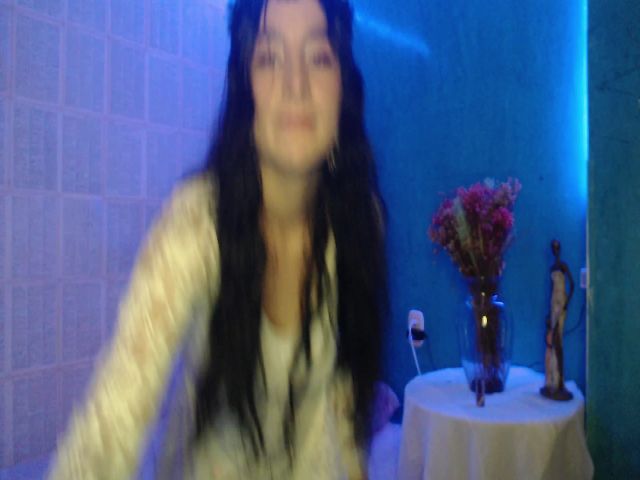 Live sex webcam photo for YoursLauren #271471948