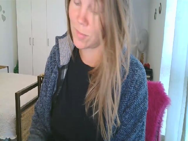 Live sex webcam photo for CallMeMaria #271473467