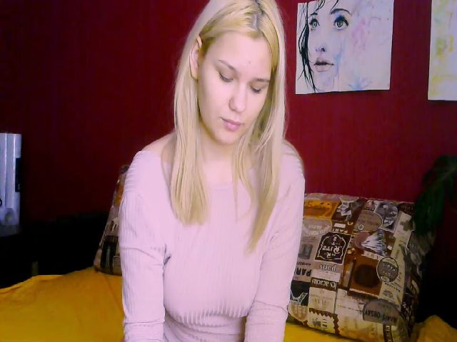 Live sex webcam photo for MsMollyD #271476485