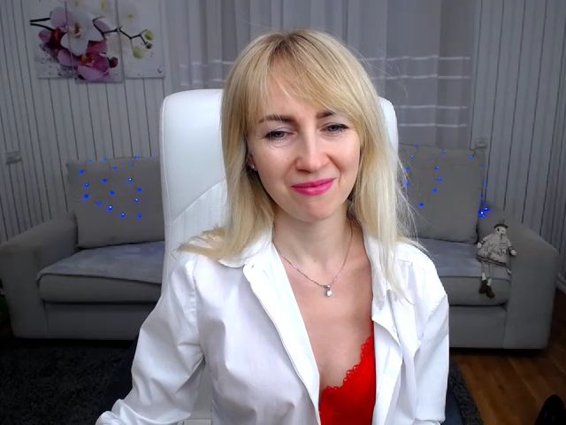 Live sex webcam photo for EllaFitz #271477043