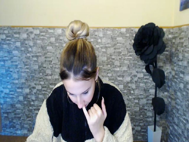 Live sex webcam photo for ModestBlonde #271476593