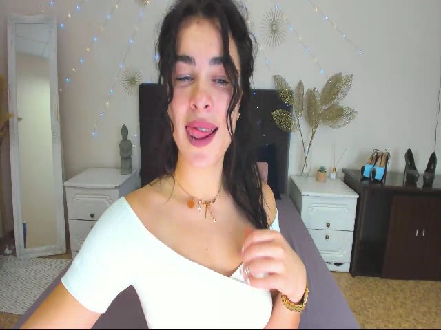 Live sex webcam photo for ErikaCurtees #271470662