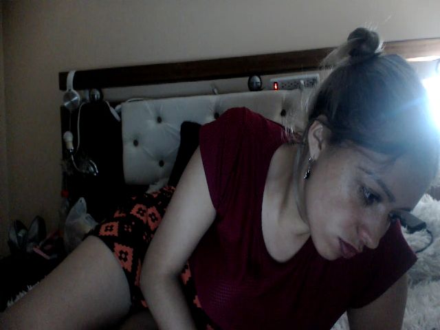 Live sex webcam photo for Emily_sweet2 #271482681