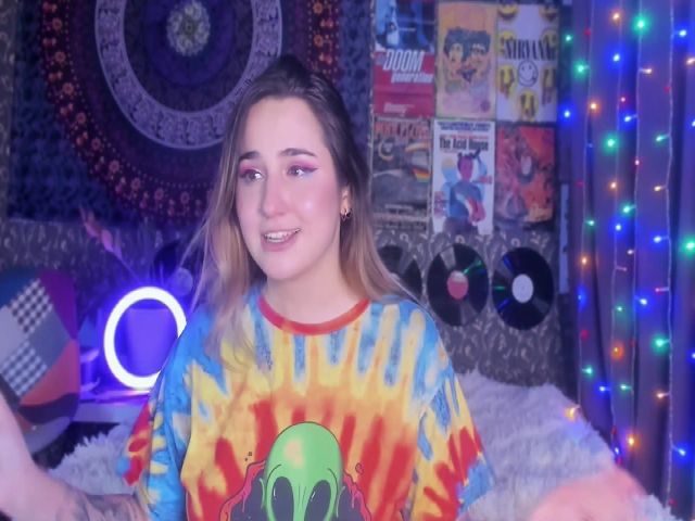 Live sex webcam photo for RETROGIRL_X #271469774