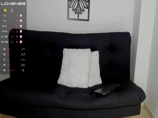 Live sex webcam photo for HaleyAdamm #271475656