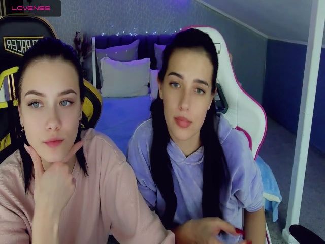 Live sex webcam photo for VeronikaLovee #271476671