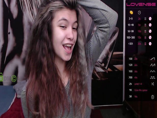 Live sex webcam photo for MisticaMissy #271472353