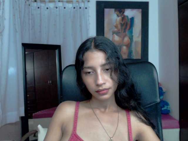 Live sex webcam photo for PetiteNaughty #271479657