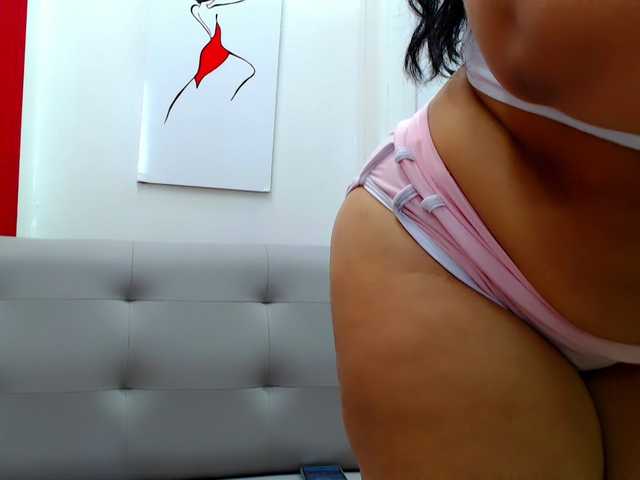 Live sex webcam photo for JaneKnox #271471875