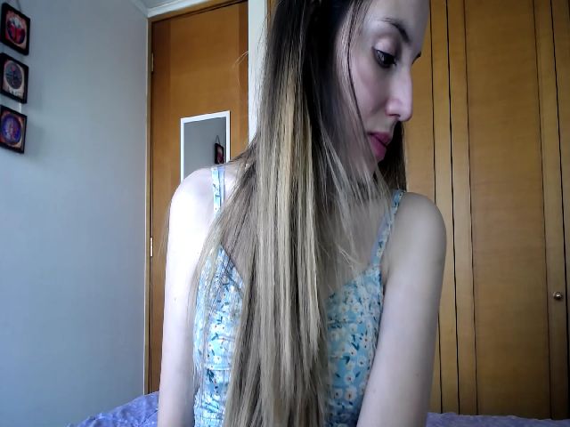 Live sex webcam photo for Alanaa_New #271481041