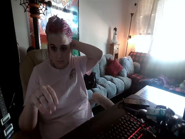 Live sex webcam photo for Weetziebabe #271477188