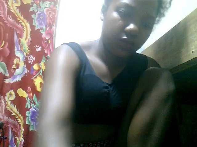 Live sex webcam photo for LadyBozz #271479386