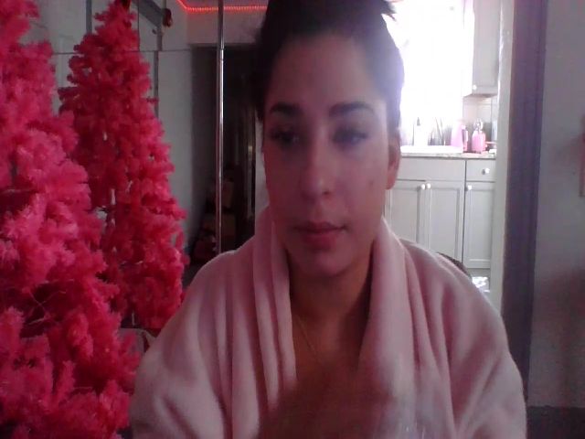 Live sex webcam photo for Venussenpai #271477279