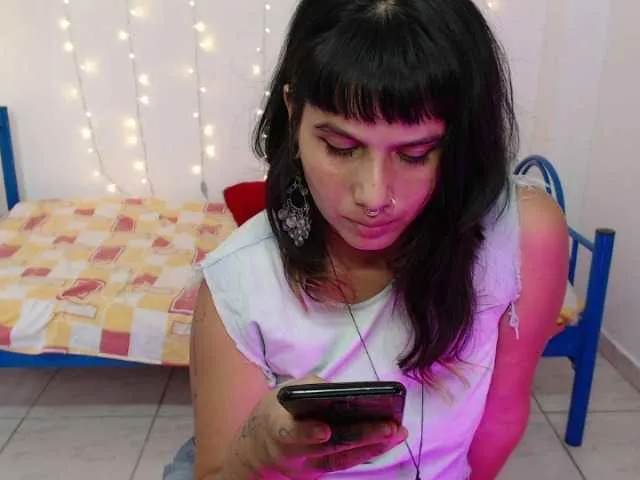 Live sex webcam photo for NinaTanok69 #271479529