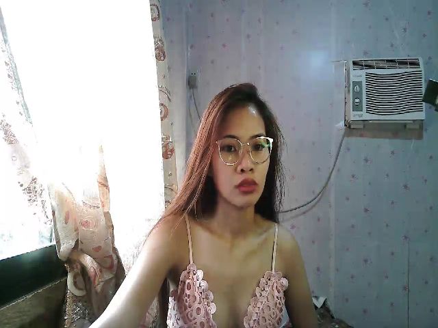 Live sex webcam photo for Hannapinay #271482640