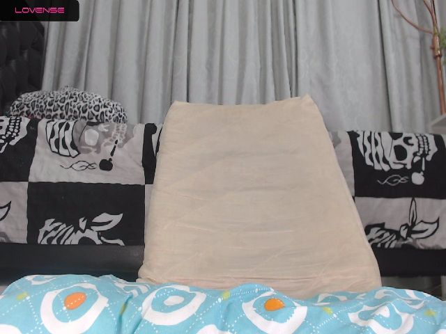 Live sex webcam photo for Scarlett_001 #271469600