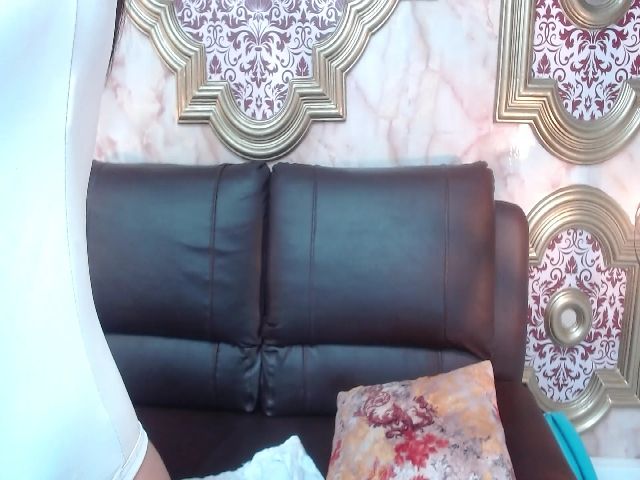 Live sex webcam photo for CINTIA_LORENS #271474207