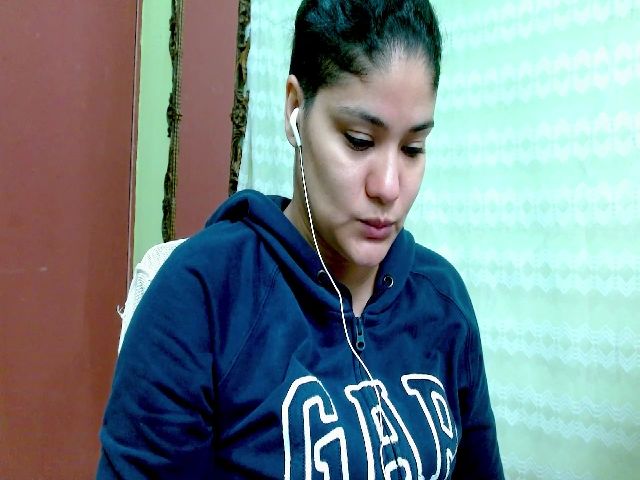 Live sex webcam photo for VanesaLatina1 #271477049