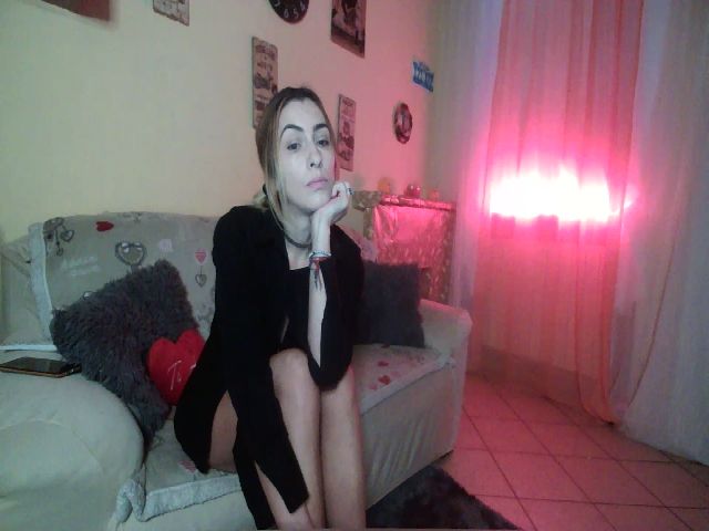 Live sex webcam photo for Shylollipop #271472796