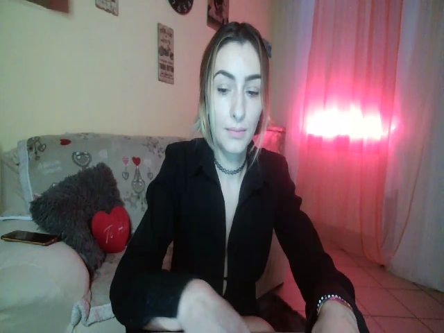Live sex webcam photo for Shylollipop #271472862