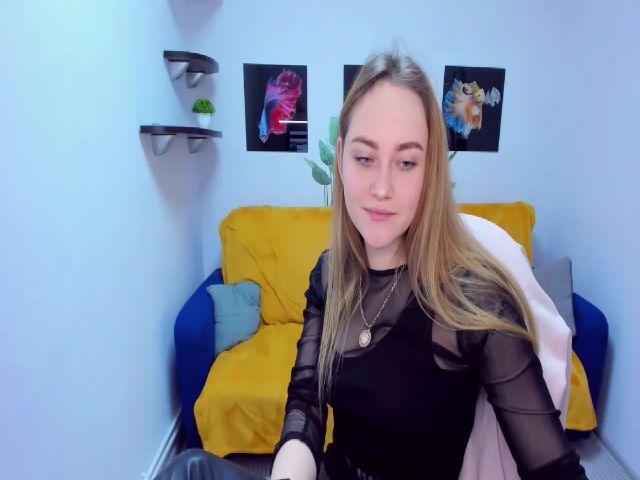 Live sex webcam photo for SeveiGold #271472357