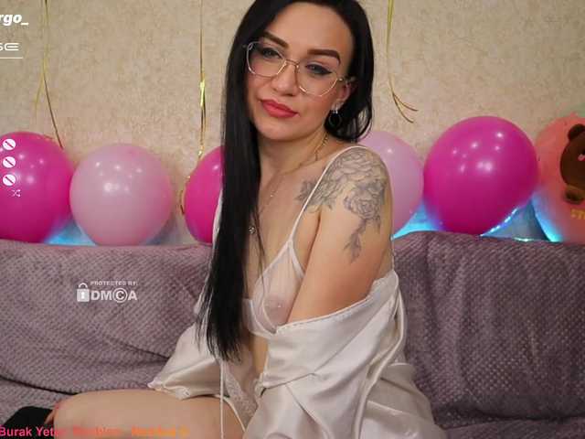 Live sex webcam photo for -Peach-girl- #271477952