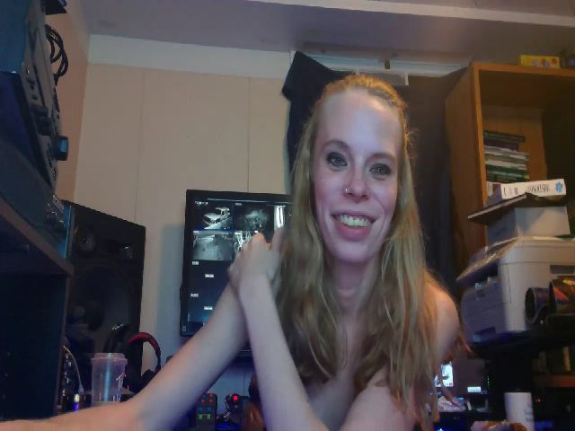 Live sex webcam photo for PrincessV7 #271472508