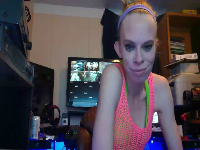 Live sex webcam photo for PrincessV7 #271482412