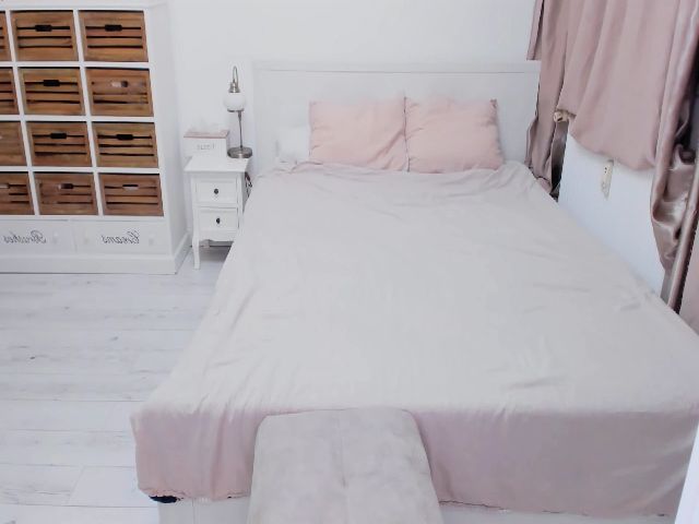 Live sex webcam photo for AshantyBurns #271481324