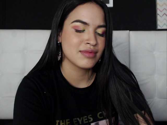 Live sex webcam photo for VANERUIZ-511 #271479151