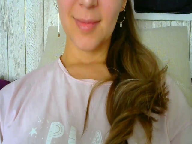 Live sex webcam photo for Kimmy_Jane #271472294