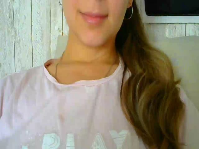 Live sex webcam photo for Kimmy_Jane #271472442