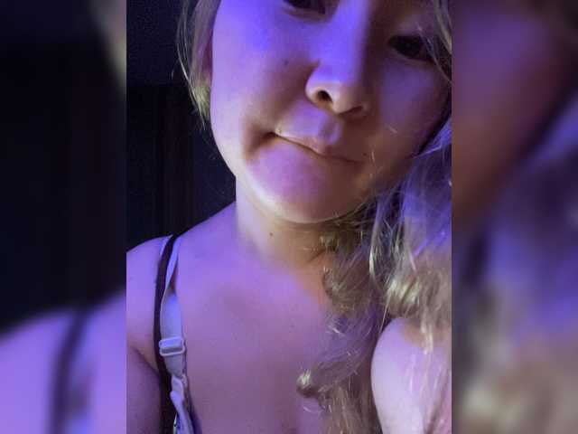 Live sex webcam photo for Dianad #271467438