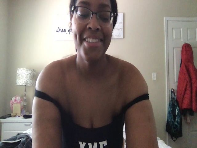 Live sex webcam photo for LoverGirl4200 #271477077