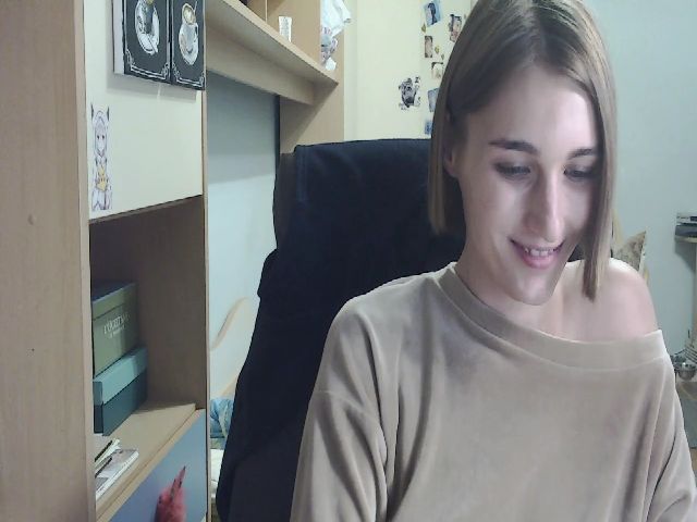 Live sex webcam photo for Xsandrasy #271479813