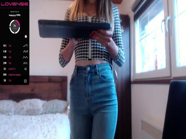 Live sex webcam photo for Sweet4you_ #271472903