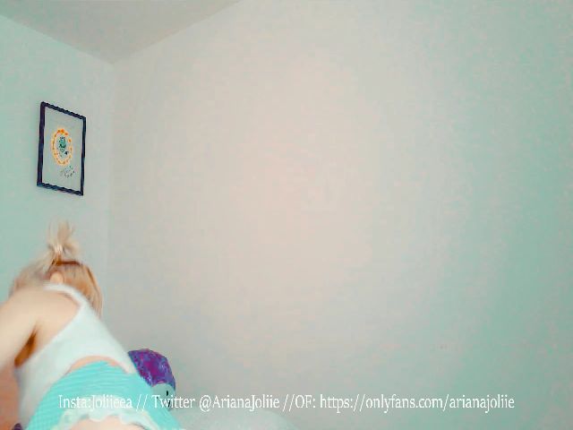 Live sex webcam photo for ArianaJoliie_ #271477478