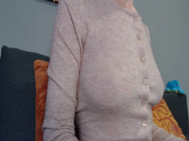 Live sex webcam photo for Ani_Hot #271475597