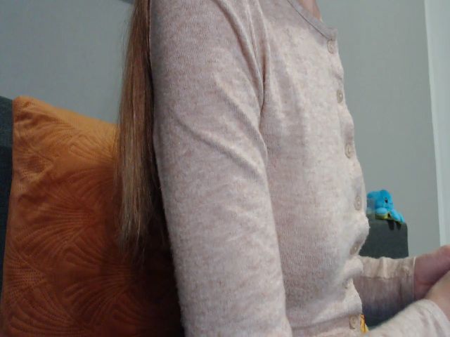 Live sex webcam photo for Ani_Hot #271480377