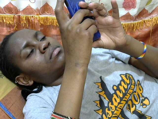 Live sex webcam photo for Lovelikethiso #271475088