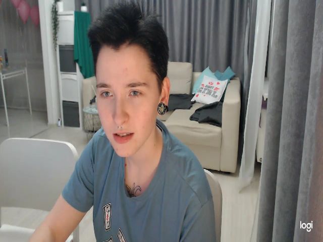 Live sex webcam photo for Chloe_Gf #271480173