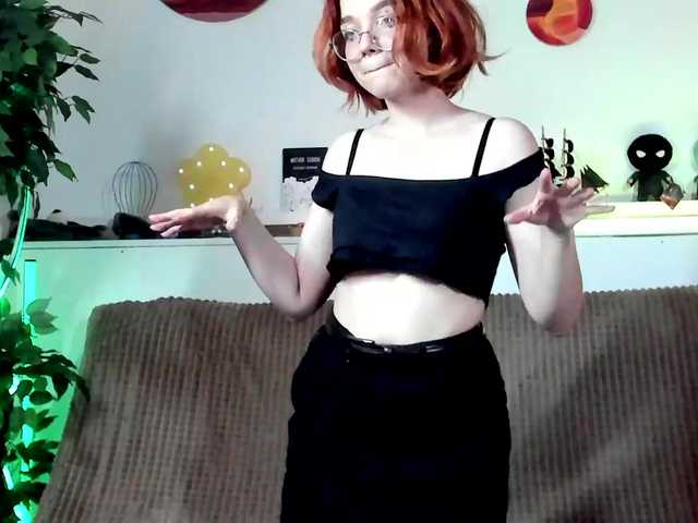 Live sex webcam photo for lickable-caro #271478239