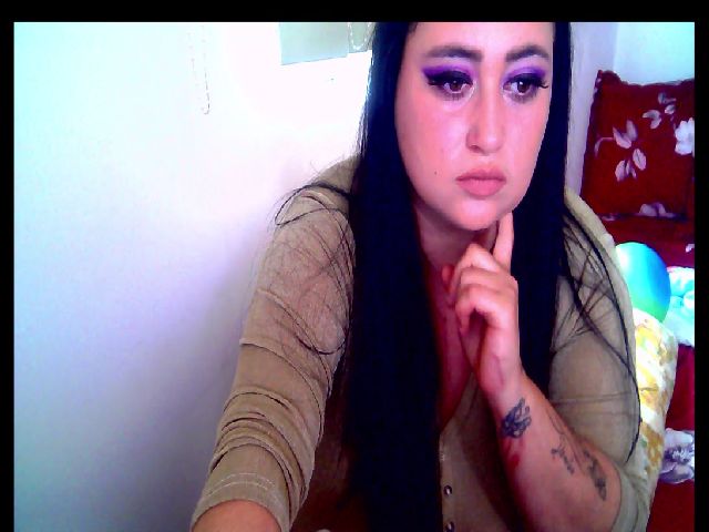 Live sex webcam photo for Myyynameis #271473807