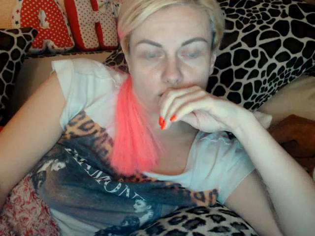 Live sex webcam photo for melek-7250 #271484058