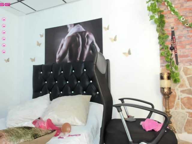 Live sex webcam photo for ninamillanx #271484052