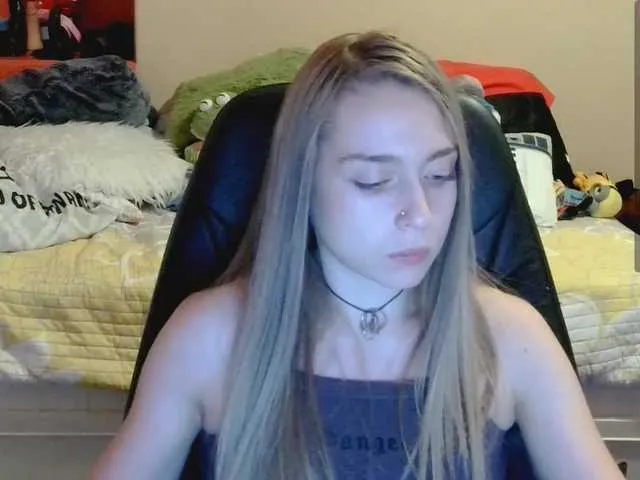 Live sex webcam photo for bubblybubbles #271490497